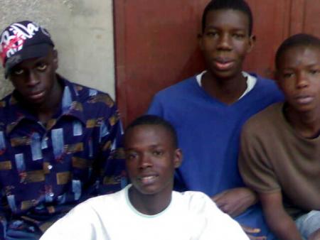 moi en bas et les amis